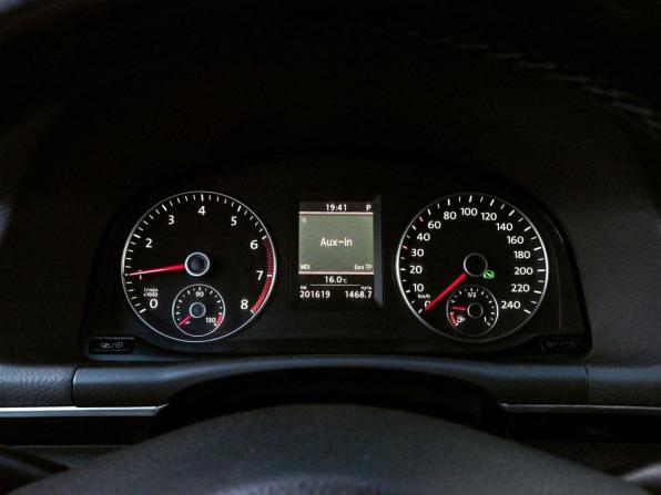 Volkswagen Touran I Рестайлинг 2 с пробегом 2012 года, цена 1 019 000 рублей, 201616 км, компактвэн, Автокод Объявления