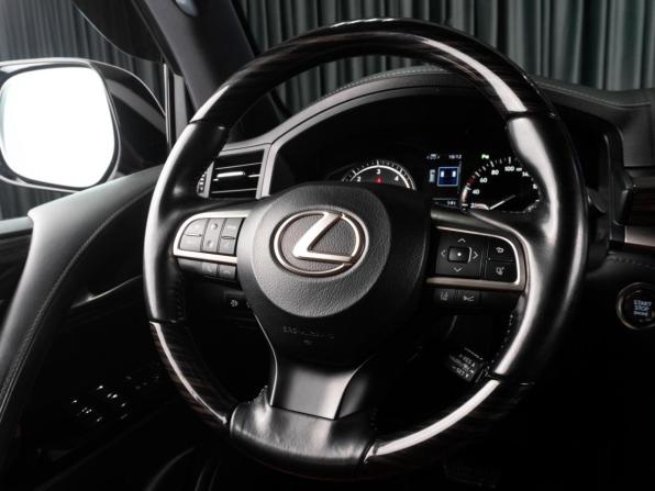 Lexus LX III Рестайлинг 2 с пробегом 2019 года, цена 9 899 000 рублей, 78237 км, внедорожник, Автокод Объявления