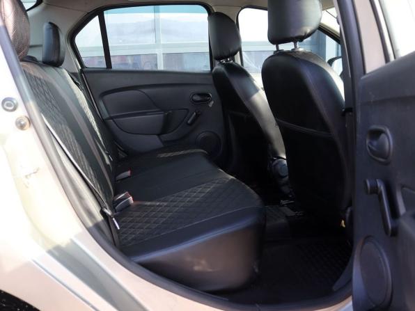 Renault Logan II с пробегом 2015 года, цена 369 000 рублей, 191000 км, седан, Автокод Объявления