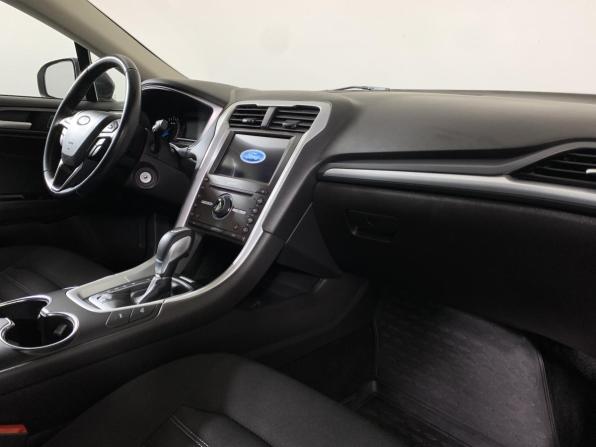 Ford Mondeo V с пробегом 2017 года, цена 1 660 000 рублей, 128933 км, седан, Автокод Объявления