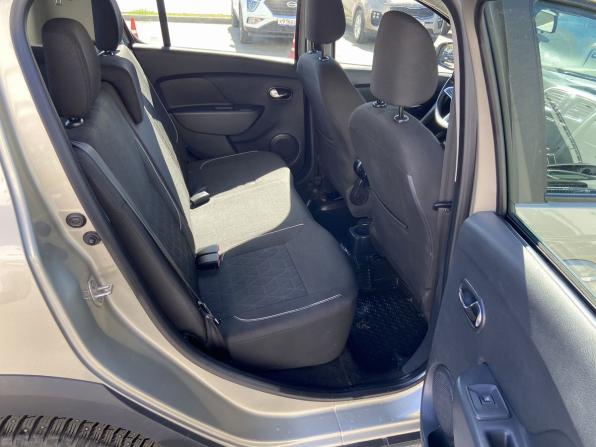 Renault Sandero II Рестайлинг с пробегом 2019 года, цена 1 235 000 рублей, 86000 км, хэтчбек, Автокод Объявления