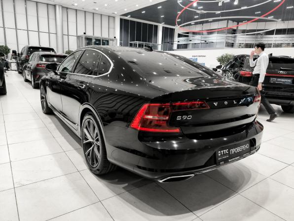 Volvo S90 II Рестайлинг с пробегом 2020 года, цена 2 750 000 рублей, 233000 км, седан, Автокод Объявления