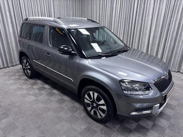 Skoda Yeti I Рестайлинг с пробегом 2015 года, цена 1 470 000 рублей, 71761 км, внедорожник, Автокод Объявления