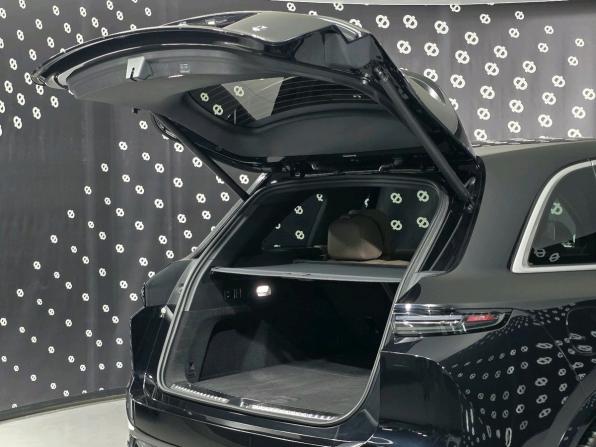 Li Auto (Lixiang) L7 I Рестайлинг с пробегом 2025 года, цена 8 200 000 рублей, 43 км, внедорожник, Автокод Объявления