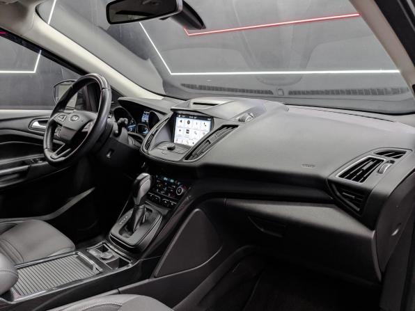 Ford Kuga II Рестайлинг с пробегом 2017 года, цена 1 700 000 рублей, 69916 км, внедорожник, Автокод Объявления