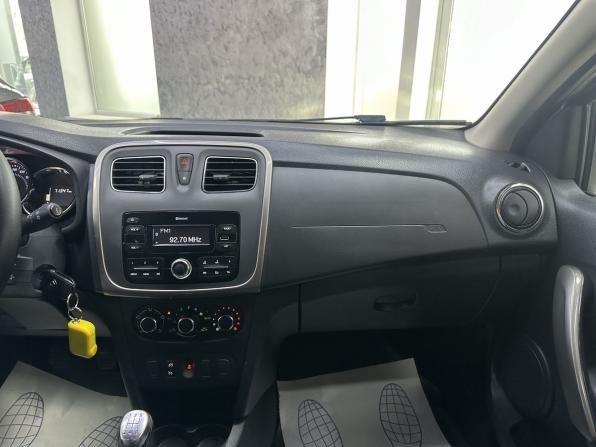 Renault Sandero II Рестайлинг с пробегом 2021 года, цена 1 299 000 рублей, 71347 км, хэтчбек, Автокод Объявления