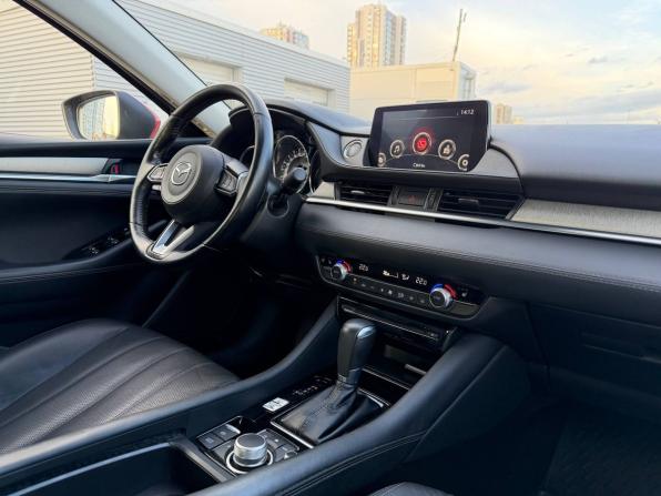 Mazda 6 III (GJ) Рестайлинг 2 с пробегом 2021 года, цена 2 235 000 рублей, 111305 км, седан, Автокод Объявления