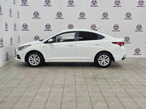 Hyundai Solaris II с пробегом 2018 года, цена 1 061 000 рублей, 163794 км, седан, Автокод Объявления