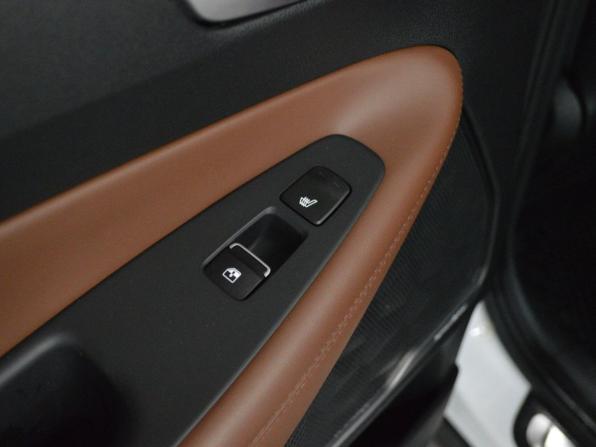 Hyundai Santa Fe IV Рестайлинг с пробегом 2021 года, цена 3 200 000 рублей, 136843 км, внедорожник, Автокод Объявления