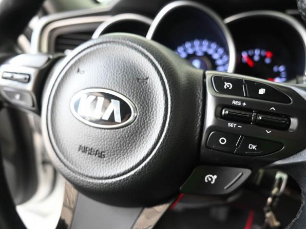 Kia Optima III Рестайлинг с пробегом 2014 года, цена 1 129 900 рублей, 225000 км, седан, Автокод Объявления