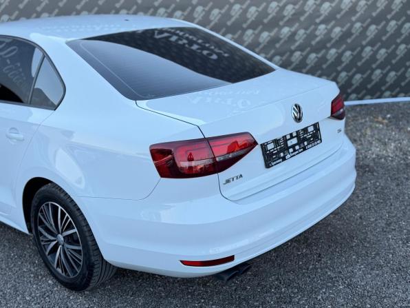 Volkswagen Jetta VI Рестайлинг с пробегом 2017 года, цена 1 345 000 рублей, 109000 км, седан, Автокод Объявления