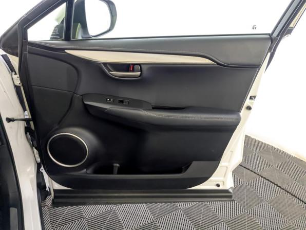 Lexus NX I с пробегом 2017 года, цена 2 690 000 рублей, 166995 км, внедорожник, Автокод Объявления