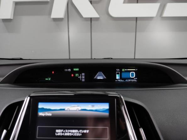 Toyota Prius IV (XW50) с пробегом 2017 года, цена 1 849 000 рублей, 311272 км, лифтбек, Автокод Объявления