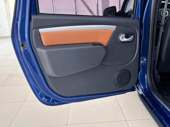 Lada (ВАЗ) Largus I с пробегом 2018 года, цена 995 000 рублей, 101429 км, универсал, Автокод Объявления