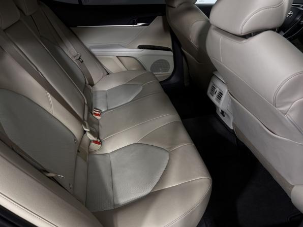Toyota Camry VIII (XV70) с пробегом 2020 года, цена 3 350 000 рублей, 19749 км, седан, Автокод Объявления
