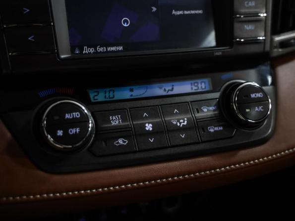 Toyota RAV4 IV (XA40) с пробегом 2015 года, цена 2 150 000 рублей, 118580 км, внедорожник, Автокод Объявления