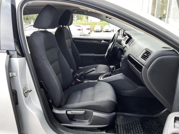 Volkswagen Jetta VI с пробегом 2011 года, цена 859 000 рублей, 240070 км, седан, Автокод Объявления