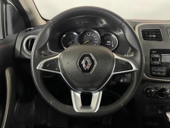 Renault Logan II Рестайлинг с пробегом 2022 года, цена 1 020 000 рублей, 132928 км, седан, Автокод Объявления