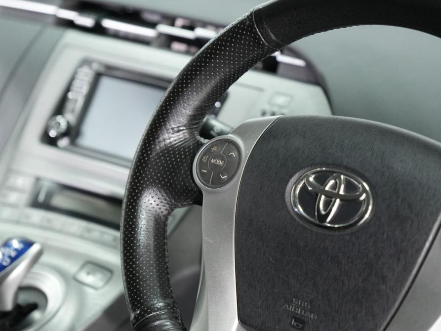 Toyota Prius III Рестайлинг (XW30) Новосибирск  - изображение 21