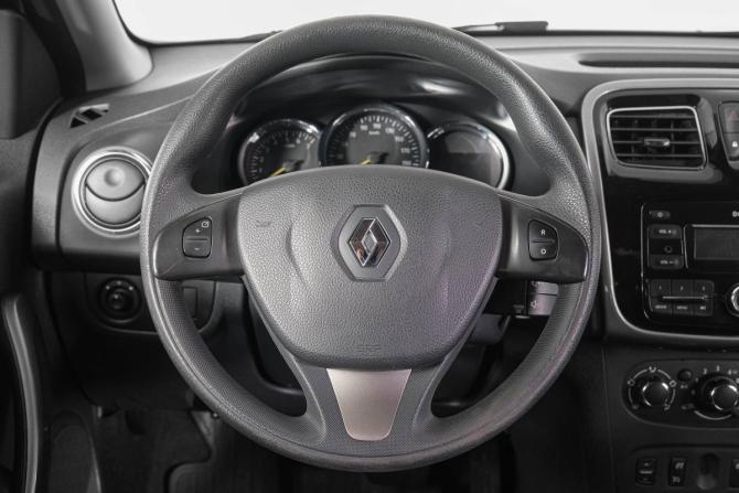 Renault Logan II с пробегом 2017 года, цена 889 000 рублей, 109000 км, седан, Автокод Объявления