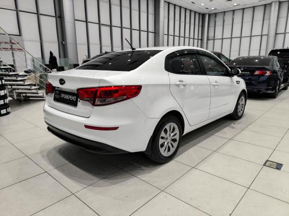 Kia Rio III Рестайлинг с пробегом 2015 года, цена 950 000 рублей, 178672 км, седан, Автокод Объявления
