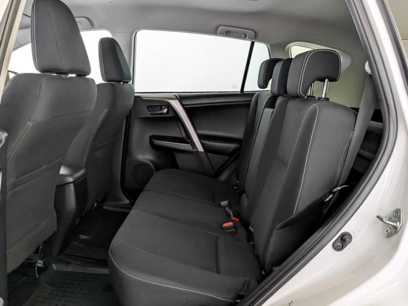 Toyota RAV4 IV (XA40) Рестайлинг с пробегом 2018 года, цена 2 350 000 рублей, 97521 км, внедорожник, Автокод Объявления