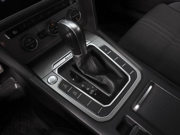 Volkswagen Passat B8 с пробегом 2019 года, цена 3 245 000 рублей, 112304 км, универсал, Автокод Объявления
