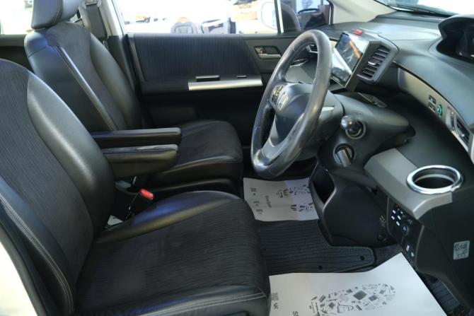 Honda Freed I Рестайлинг с пробегом 2012 года, цена 1 219 000 рублей, 141000 км, компактвэн, Автокод Объявления