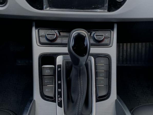 Geely Atlas I с пробегом 2018 года, цена 1 549 000 рублей, 102878 км, внедорожник, Автокод Объявления