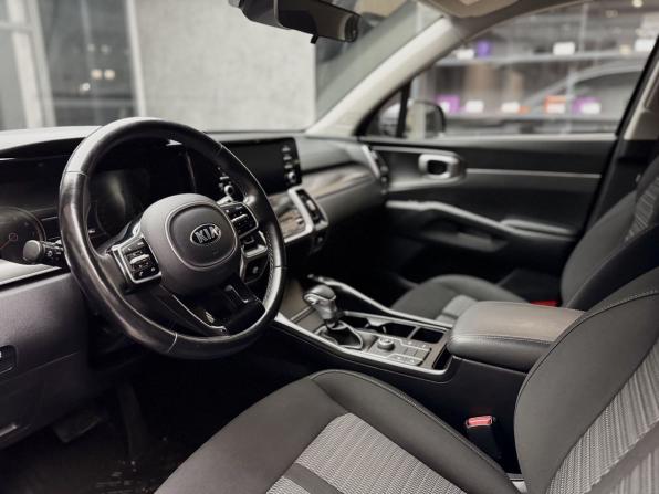 Kia Sorento IV с пробегом 2021 года, цена 3 020 000 рублей, 89137 км, внедорожник, Автокод Объявления