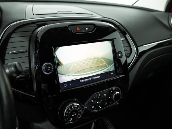Renault Kaptur I Рестайлинг с пробегом 2022 года, цена 1 749 700 рублей, 49130 км, внедорожник, Автокод Объявления