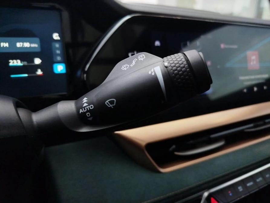 Geely Monjaro I Москва  - изображение 20