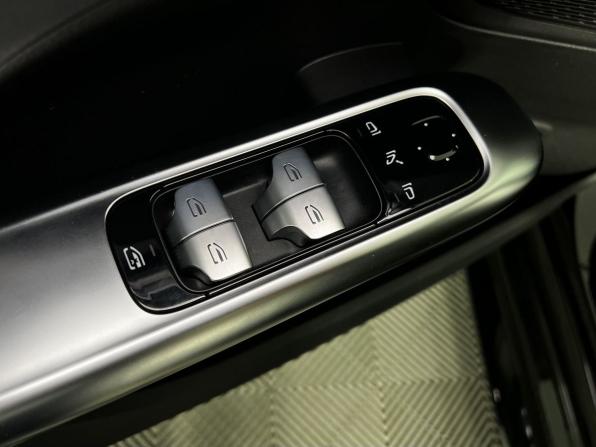 Mercedes-Benz C-Класс V (W206) с пробегом 2021 года, цена 4 000 000 рублей, 31506 км, седан, Автокод Объявления