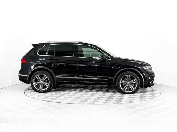 Volkswagen Tiguan II с пробегом 2018 года, цена 2 744 000 рублей, 143172 км, внедорожник, Автокод Объявления