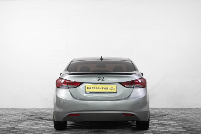Hyundai Avante V с пробегом 2011 года, цена 1 099 000 рублей, 194000 км, седан, Автокод Объявления
