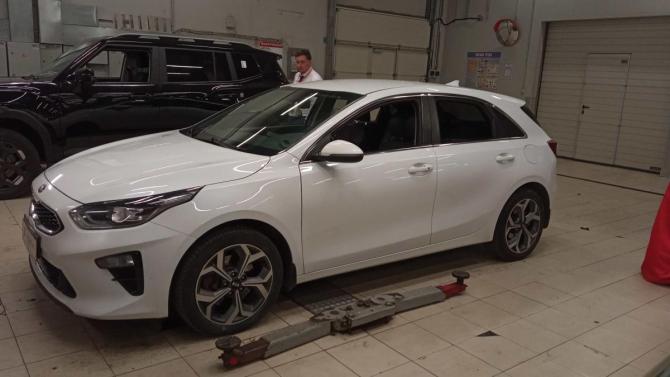 Kia Ceed III Рестайлинг с пробегом 2021 года, цена 1 733 000 рублей, 121039 км, универсал, Автокод Объявления