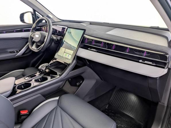 Geely Atlas II с пробегом 2024 года, цена 3 050 000 рублей, 14460 км, внедорожник, Автокод Объявления