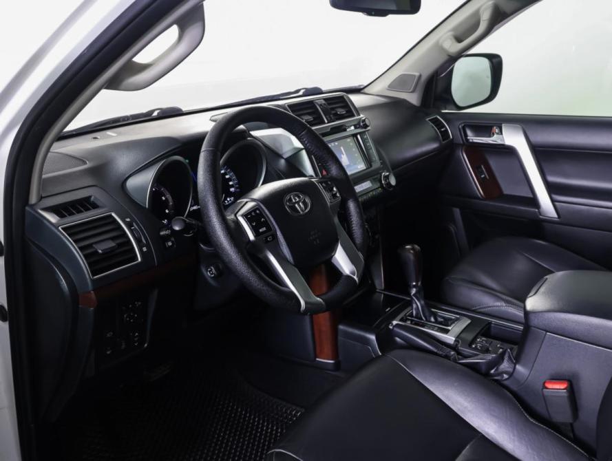 Toyota Land Cruiser Prado 150 Series Рестайлинг 1 Москва  - изображение 15