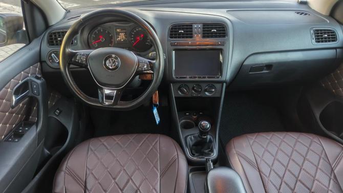 Volkswagen Polo V Рестайлинг с пробегом 2017 года, цена 955 000 рублей, 107000 км, седан, Автокод Объявления