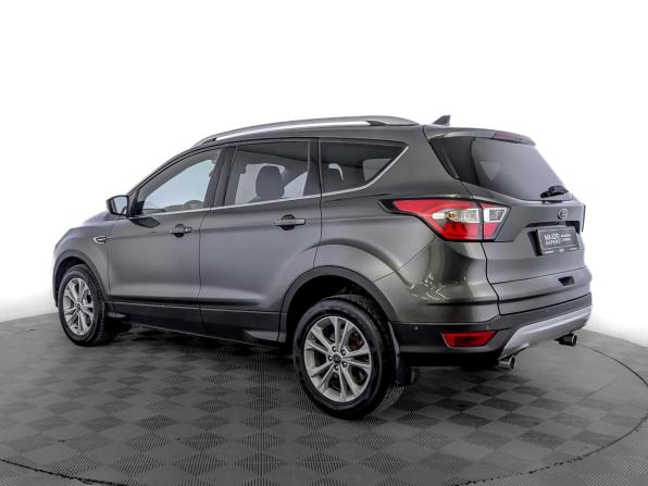 Ford Kuga II Рестайлинг с пробегом 2018 года, цена 1 670 000 рублей, 142000 км, внедорожник, Автокод Объявления
