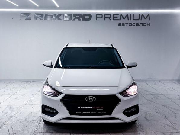 Hyundai Solaris II с пробегом 2017 года, цена 1 249 000 рублей, 140000 км, седан, Автокод Объявления