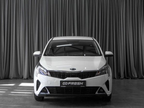 Kia Rio IV Рестайлинг с пробегом 2020 года, цена 1 699 000 рублей, 46413 км, седан, Автокод Объявления