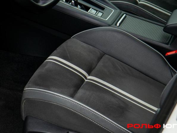 Volkswagen Golf VIII с пробегом 2022 года, цена 2 498 000 рублей, 60549 км, хэтчбек, Автокод Объявления