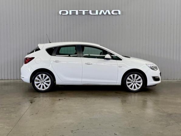 Opel Astra J Рестайлинг с пробегом 2013 года, цена 827 000 рублей, 196880 км, хэтчбек, Автокод Объявления