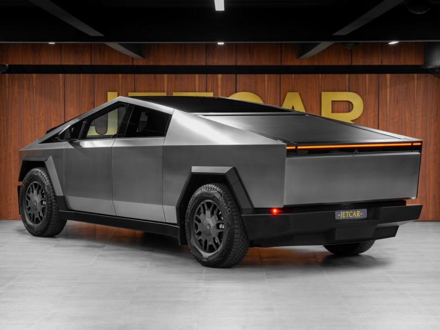 Tesla Cybertruck Москва  - изображение 6