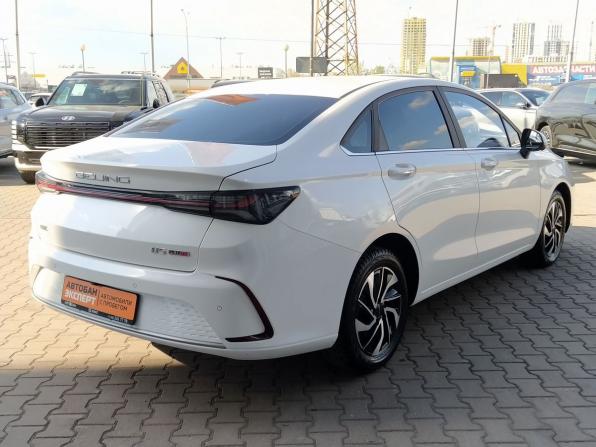 BAIC U5 Plus с пробегом 2023 года, цена 1 400 000 рублей, 10909 км, седан, Автокод Объявления