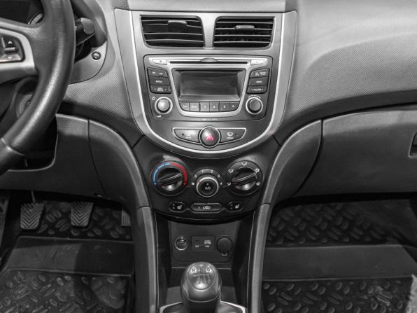 Hyundai Solaris I Рестайлинг с пробегом 2014 года, цена 722 389 рублей, 245454 км, седан, Автокод Объявления