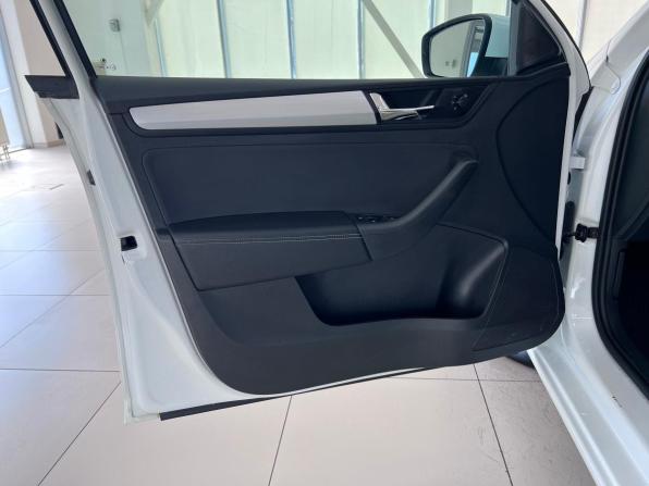 Skoda Rapid I Рестайлинг с пробегом 2019 года, цена 1 450 000 рублей, 79101 км, лифтбек, Автокод Объявления