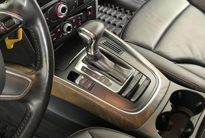 Audi Q5 I (8R) Рестайлинг с пробегом 2013 года, цена 2 200 000 рублей, 134260 км, внедорожник, Автокод Объявления