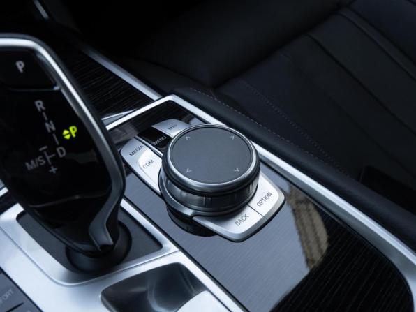 BMW 7 серии VI (G11/G12) Рестайлинг с пробегом 2020 года, цена 7 589 000 рублей, 126 км, седан, Автокод Объявления